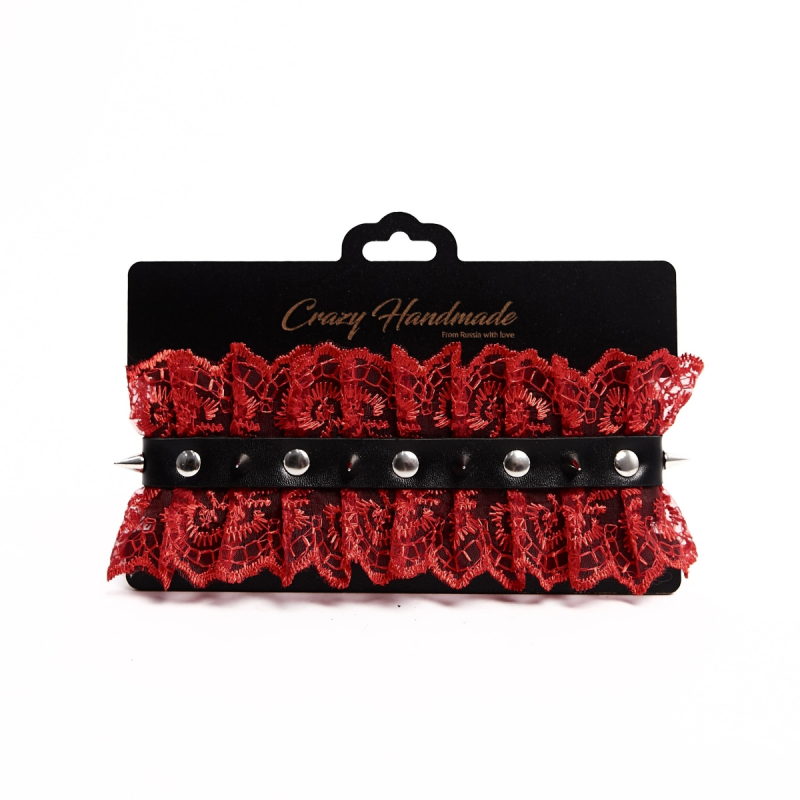 Ошейник с шипами "Crazy Hadmade" красное кружево 